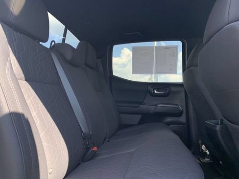 Used 2019 Toyota Tacoma TRD Sport AWD/4WD image 34