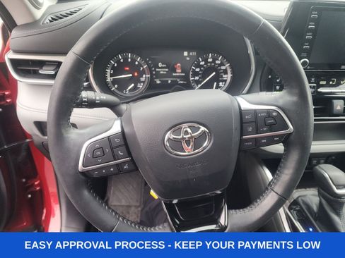 Used 2020 Toyota Highlander Limited image 21