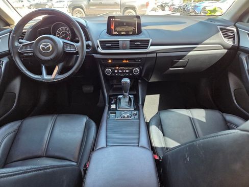 Used 2018 MAZDA MAZDA3 Touring image 5