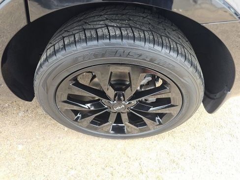 Used 2023 Kia Sorento SX image 13