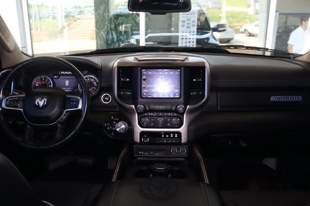 Used 2019 RAM 1500 Laramie AWD/4WD image 35