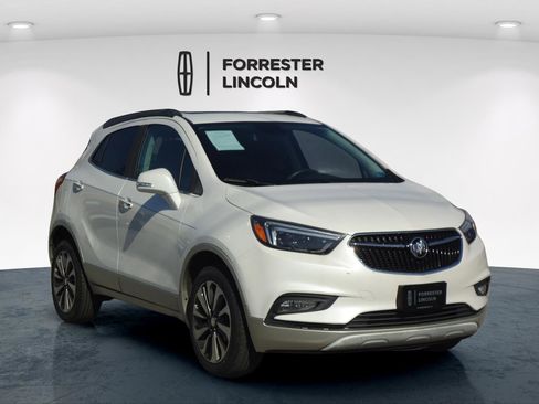 Used 2017 Buick Encore Essence image 1