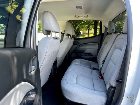 Used 2020 Chevrolet Colorado W/T w/ WT Convenience Package image 18