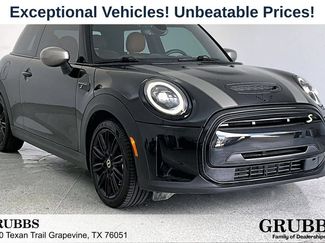 Used 2024 MINI Cooper SE w/ Signature Upholstery Package FWD video 1