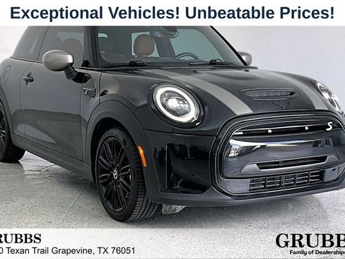 Used 2024 MINI Cooper SE w/ Signature Upholstery Package FWD image 1