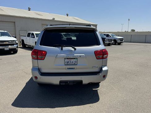 Used 2012 Toyota Sequoia SR5 AWD/4WD image 8
