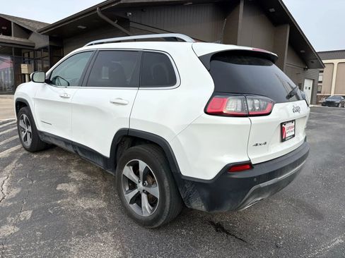 Used 2019 Jeep Cherokee Limited image 3