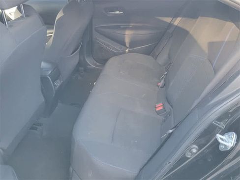 Used 2021 Toyota Corolla SE image 4