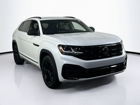 Used 2023 Volkswagen Atlas Cross Sport SEL R-Line image 3