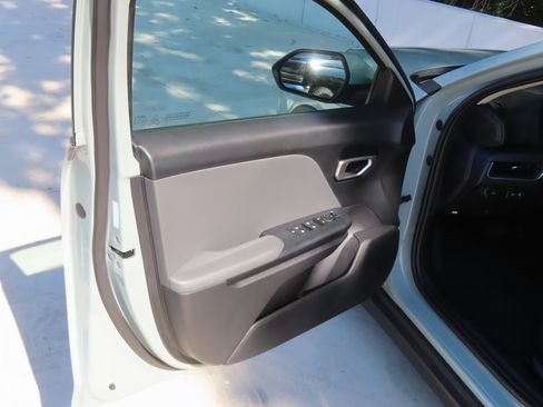 Certified 2025 Kia K4 LXS image 27