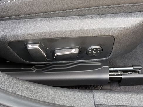 New 2026 BMW 330i w/ M Sport Package image 39