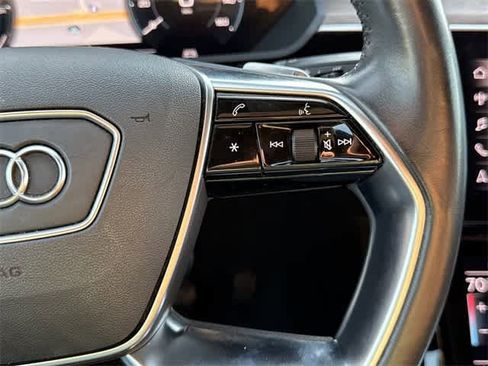 Used 2019 Audi e-tron Premium Plus image 19
