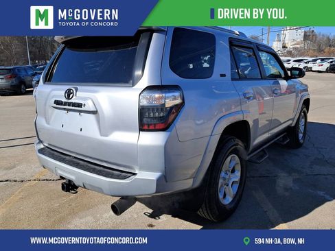 Used 2015 Toyota 4Runner SR5 image 3