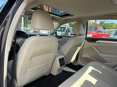 Used 2020 Volkswagen Passat 2.0T SE w/ Sunroof Package FWD image 24