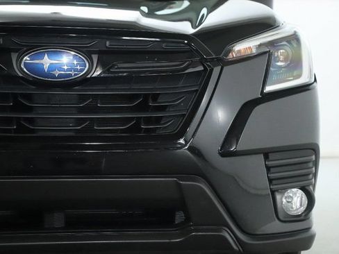 Certified 2023 Subaru Forester Premium AWD/4WD image 7
