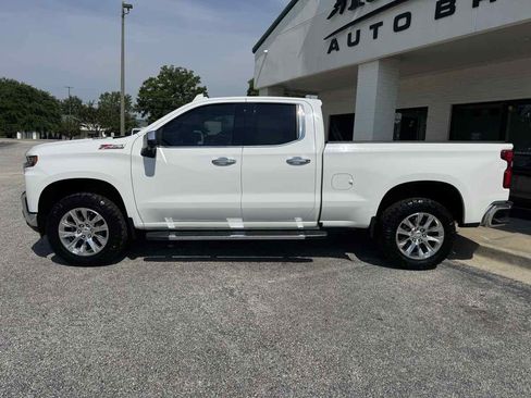 Used 2020 Chevrolet Silverado 1500 LTZ w/ LTZ Plus Package AWD/4WD image 9
