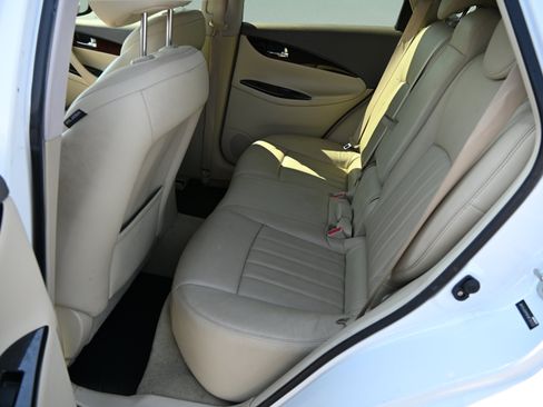 Used 2015 INFINITI QX50 Journey w/ Premium Package RWD image 19
