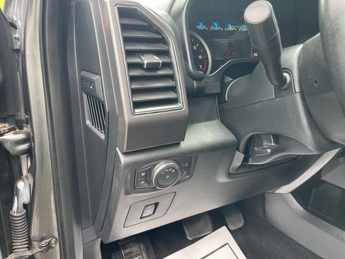 Used 2017 Ford F150 XLT w/ Equipment Group 302A Luxury AWD/4WD image 20