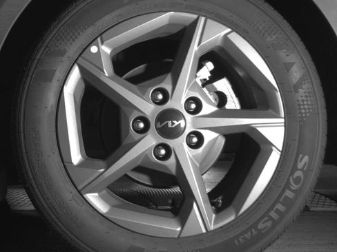 Used 2025 Kia K4 LXS image 14