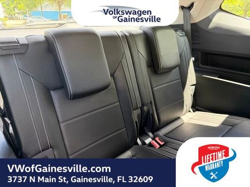 Certified 2023 Volkswagen Atlas SEL R-Line AWD/4WD image 9