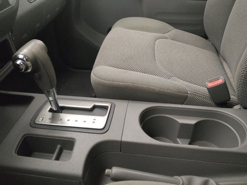 Used 2019 Nissan Frontier SV image 26