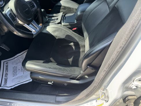 Used 2014 Chrysler 300 SRT8 w/ Leather Interior Group image 3