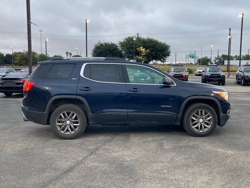 Used 2017 GMC Acadia SLT AWD/4WD image 4