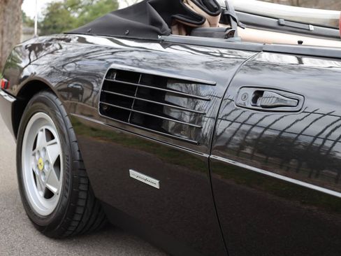 Used 1989 Ferrari Mondial T Cabriolet RWD image 28