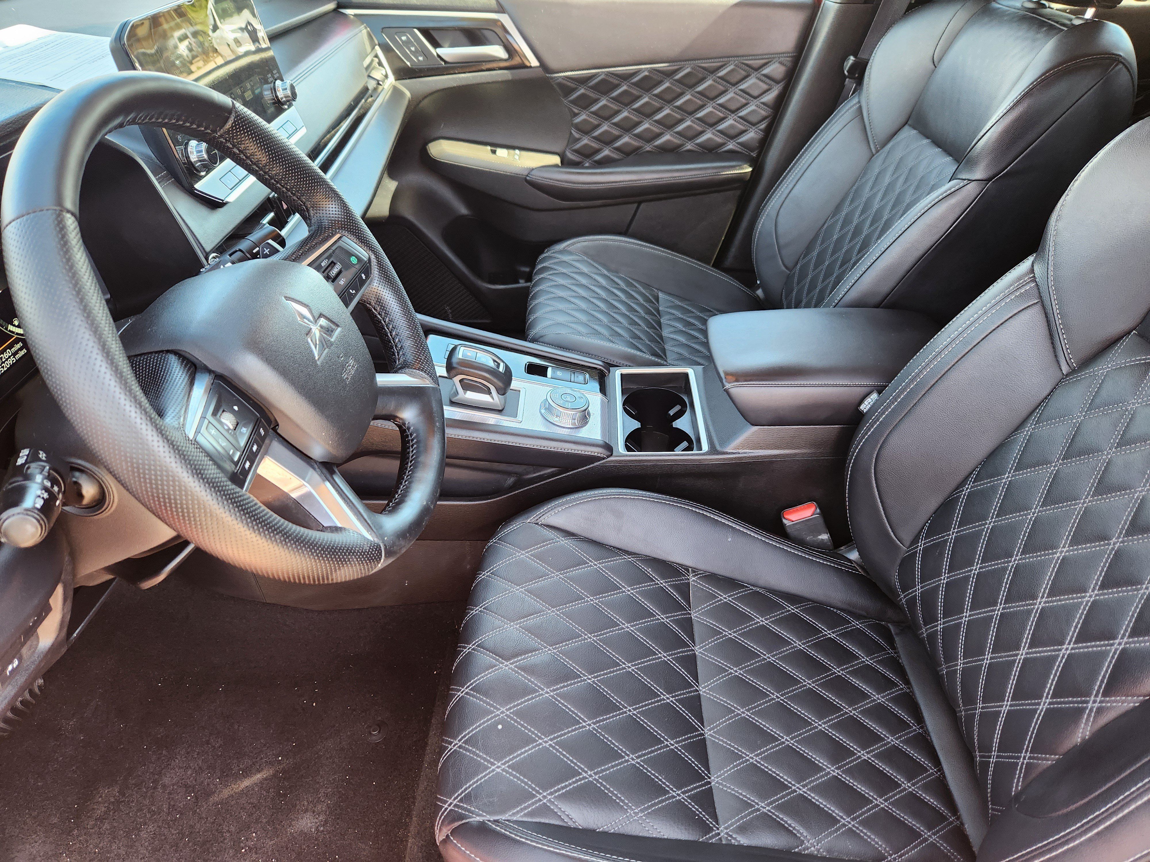 Used 2025 Mitsubishi Outlander SEL AWD/4WD image 9