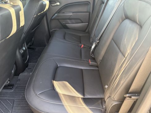Used 2022 Chevrolet Colorado LT w/ Luxury Package AWD/4WD image 8