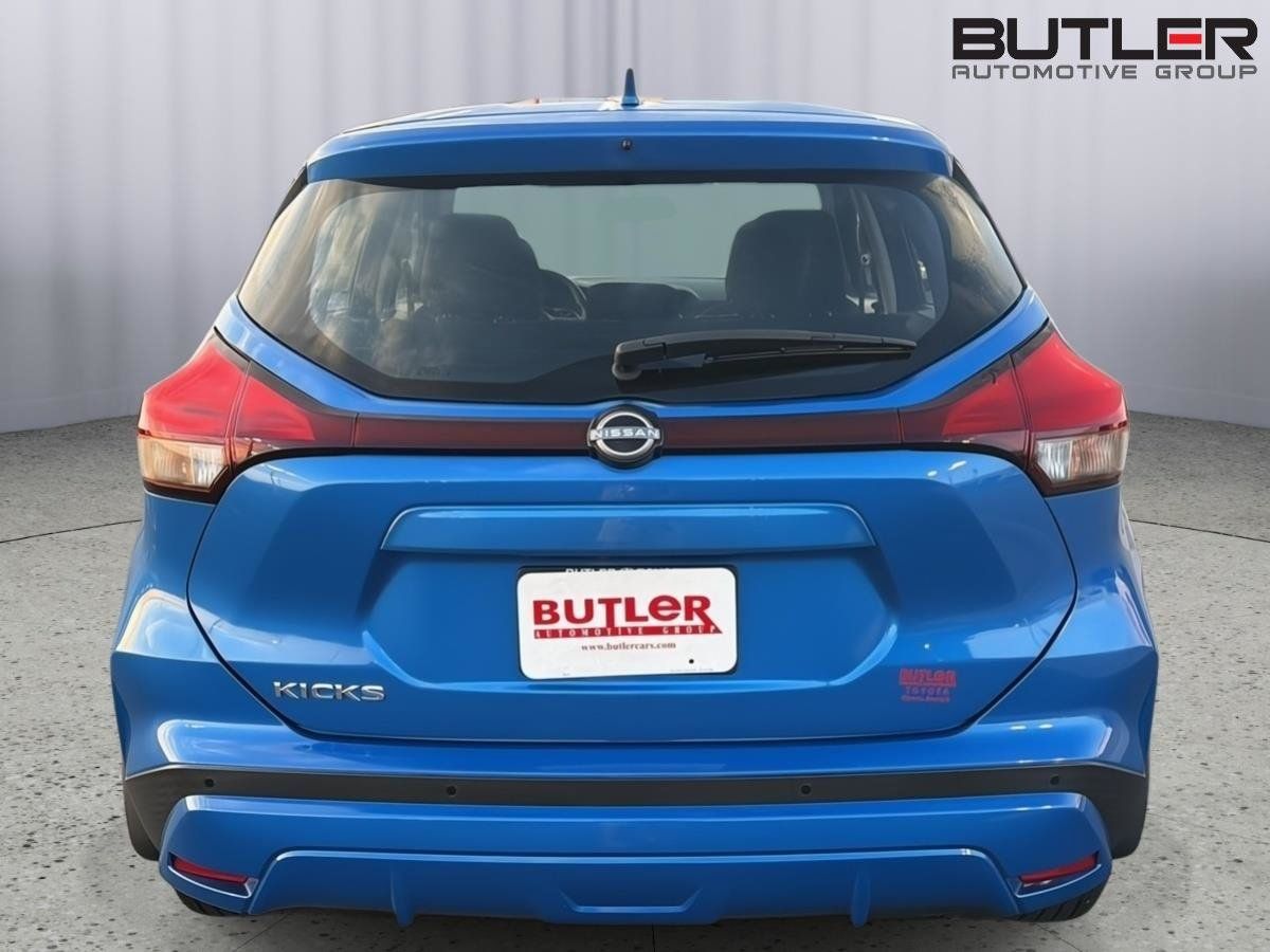 Used 2024 Nissan Kicks S FWD image 5