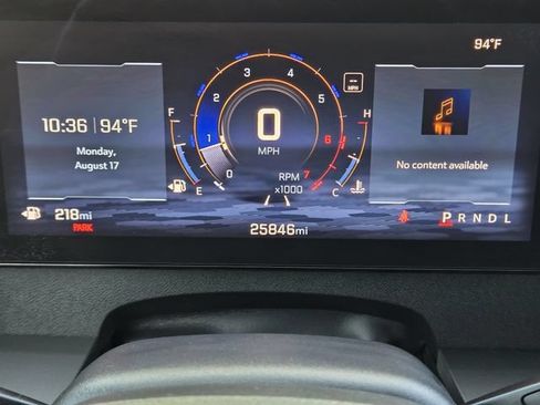 Used 2025 Chevrolet Traverse LT w/ Sun and Wheel Package FWD image 16