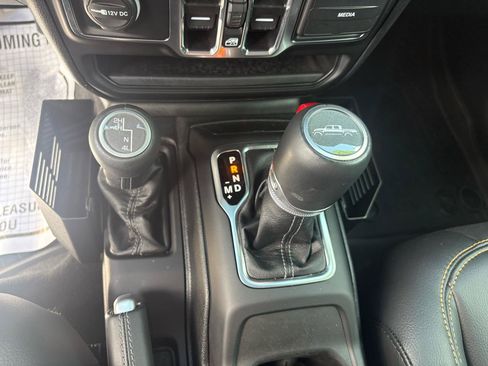 Used 2025 Jeep Gladiator Sport AWD/4WD image 36