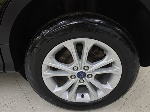 Used 2017 Ford Escape SE AWD/4WD image 30