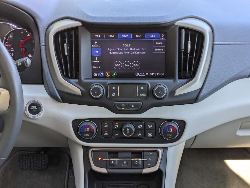 Used 2024 GMC Terrain Denali AWD/4WD image 18