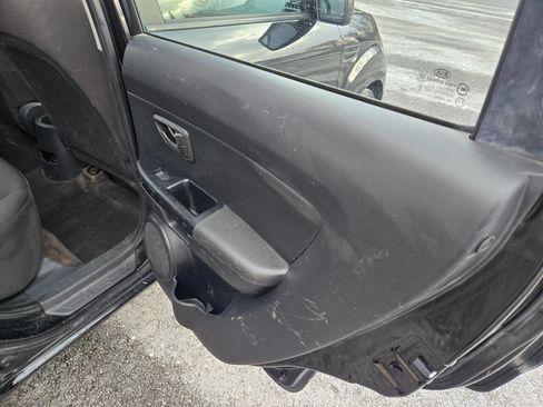 Used 2010 Kia Soul image 29