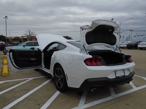 Used 2024 Ford Mustang Coupe image 24