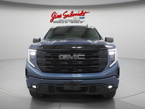 Used 2024 GMC Sierra 1500 Elevation AWD/4WD image 3