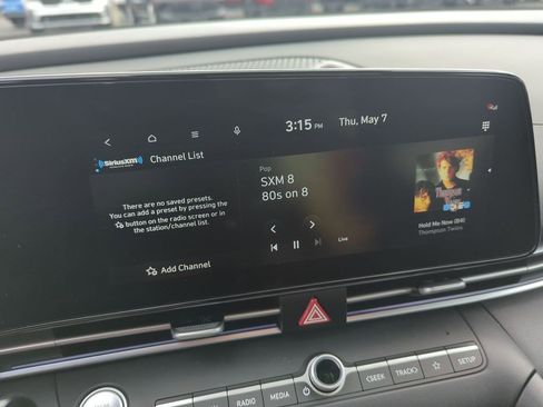 Used 2025 Hyundai Elantra SEL FWD image 17
