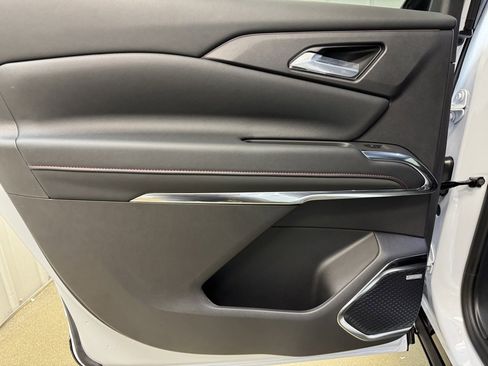 New 2026 Chevrolet Traverse RS image 15