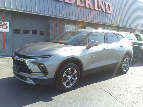 Used 2023 Chevrolet Blazer LT image 12