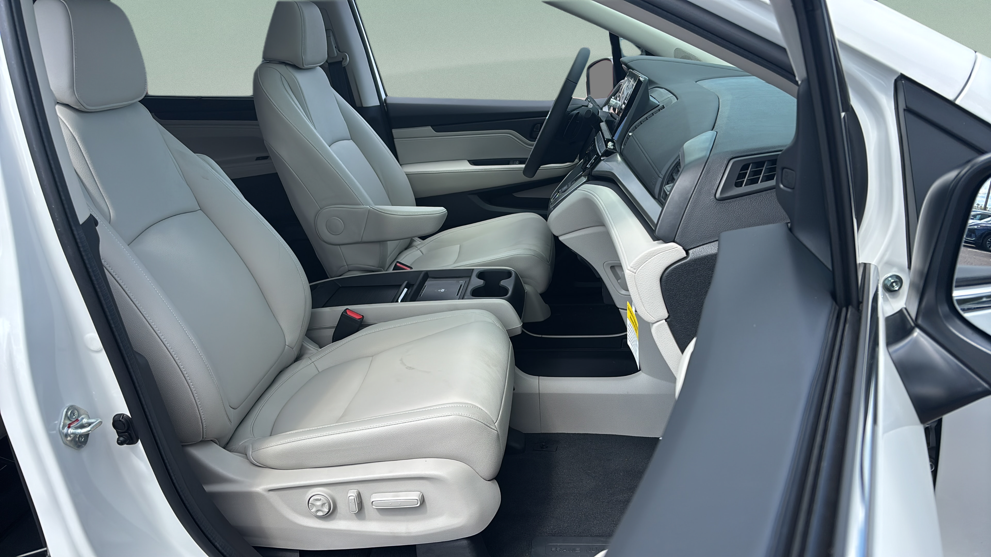 New 2026 Honda Odyssey EX-L image 16