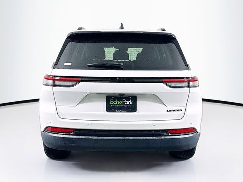 Used 2023 Jeep Grand Cherokee Limited w/ Black Appearance Package image 7