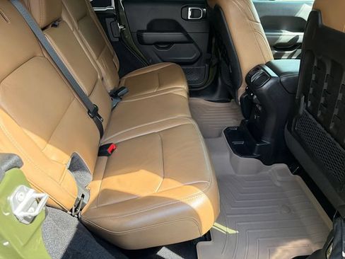 Used 2021 Jeep Wrangler Unlimited Rubicon AWD/4WD image 17