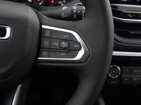 New 2026 Jeep Compass Limited image 40