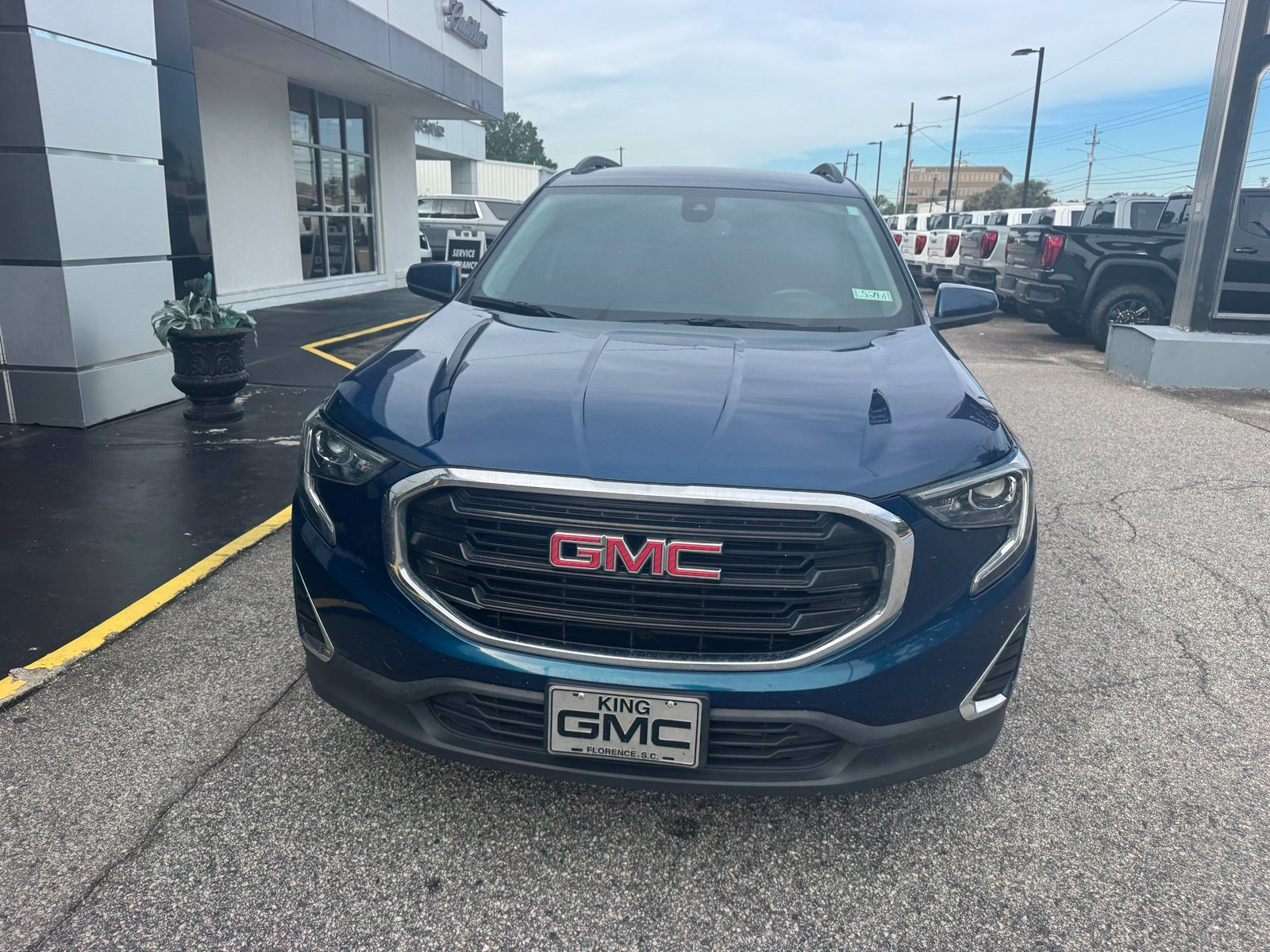 Used 2021 GMC Terrain SLE w/ Driver Convenience Package FWD image 12