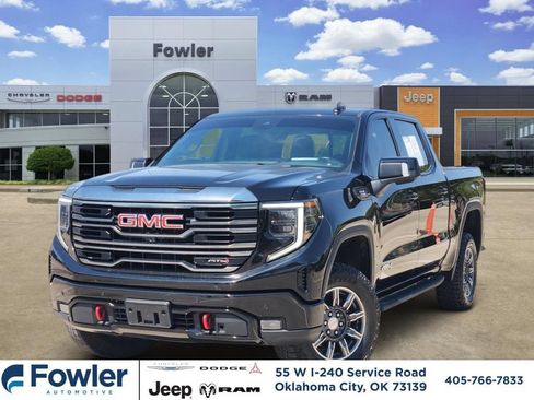 Used 2024 GMC Sierra 1500 AT4 w/ Technology Package AWD/4WD image 1
