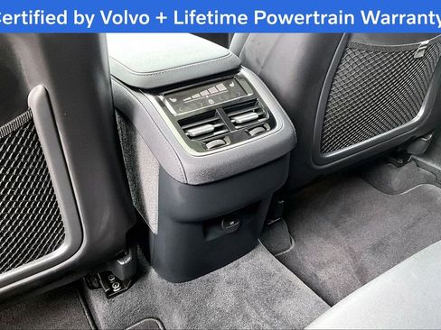 Certified 2025 Volvo XC90 B5 Plus image 31