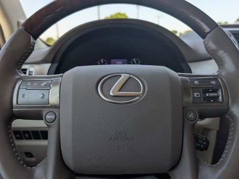 Used 2016 Lexus GX 460 w/ Premium Package AWD/4WD image 13