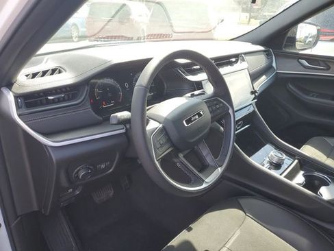 New 2026 Jeep Grand Cherokee Altitude AWD/4WD image 12